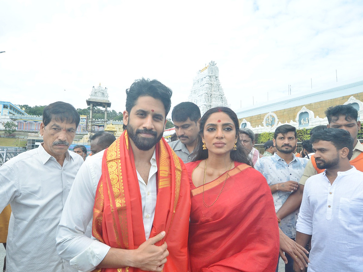 Naga_20Chaitanya_20And_20Sobhita_20Dhulipala_20visit_20Tirumala_20Temple_20Photo_20_282_29.jpg 1