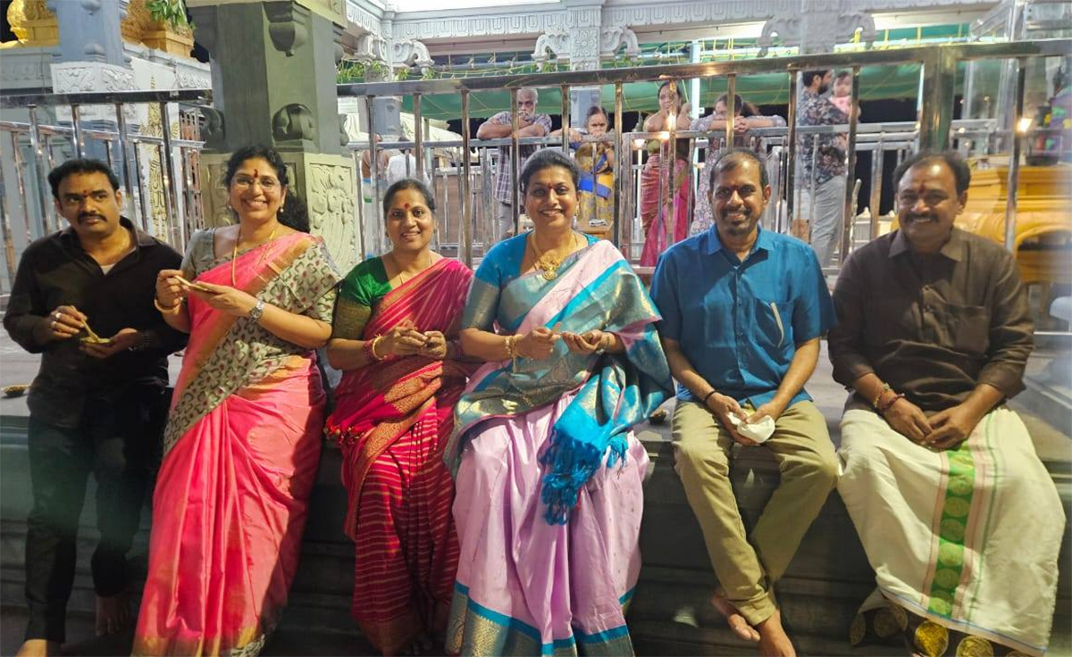 RK_20Roja_20Marriage_20Anniversary_20Viral_20Photos_20Gose__20_285_29.jpg 5