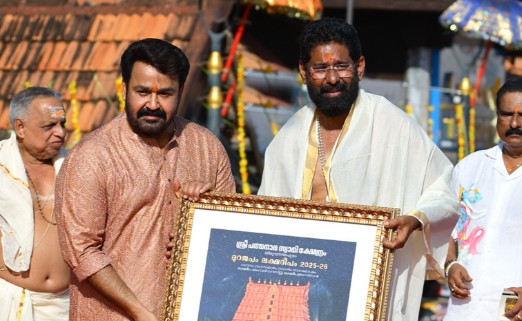 Mohanlal_20visits_20Sree_20Padmanabha_20Swamy_20Temple_20in_20Thiruvananthapuram_20Photos_20_2810_29.jpg 10