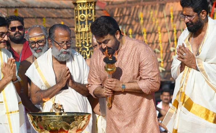 Mohanlal_20visits_20Sree_20Padmanabha_20Swamy_20Temple_20in_20Thiruvananthapuram_20Photos_20_281_29.jpg 2