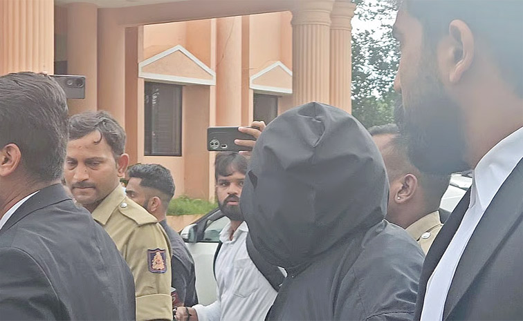 Karnataka-Arrested_0.jpg