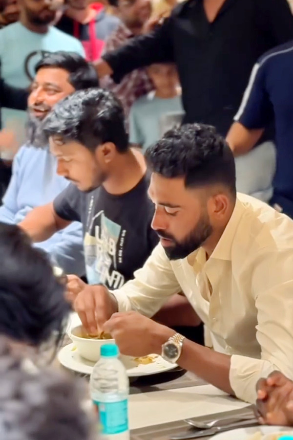 Indian_20Cricketer_20Mohammed_20Siraj_20Launches_20Joharfa_20Restaurant_20IN_20Hyderabad_20Photos_20_2811_29.jpg 11