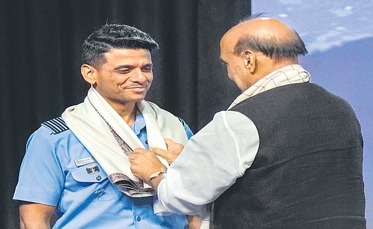 RAJNATH.jpg