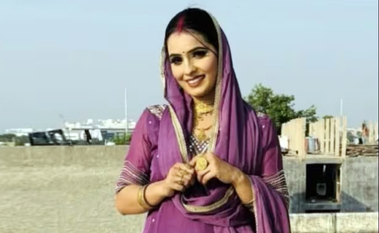 nikki_20bhati.jpg