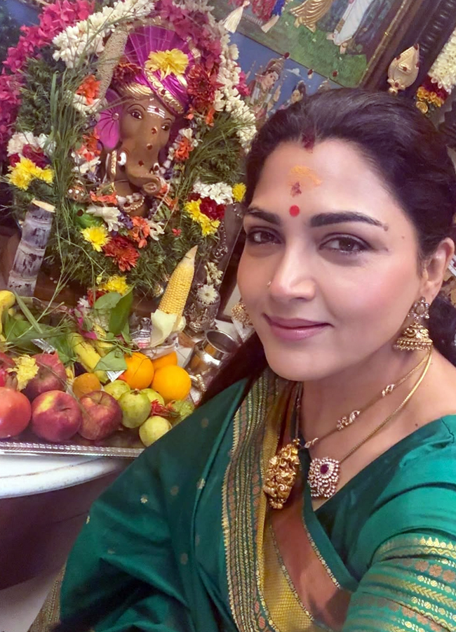 Actress_20vinayakachavithi1.jpg 3