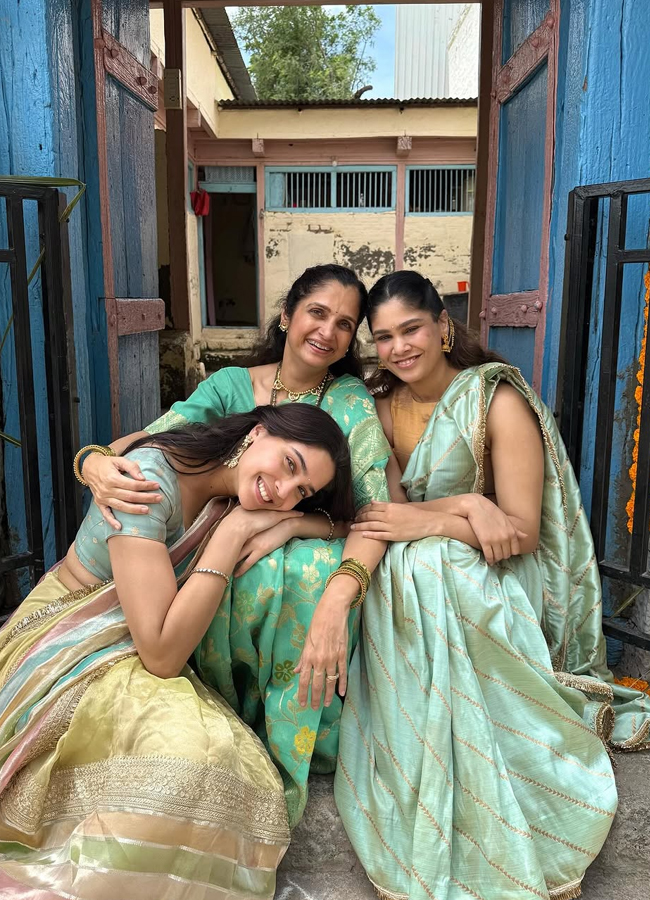 Actress_20vinayakachavithi3.jpg 4