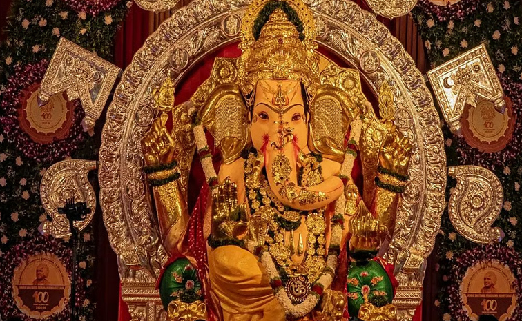 Mumbai-ganapathi.jpg