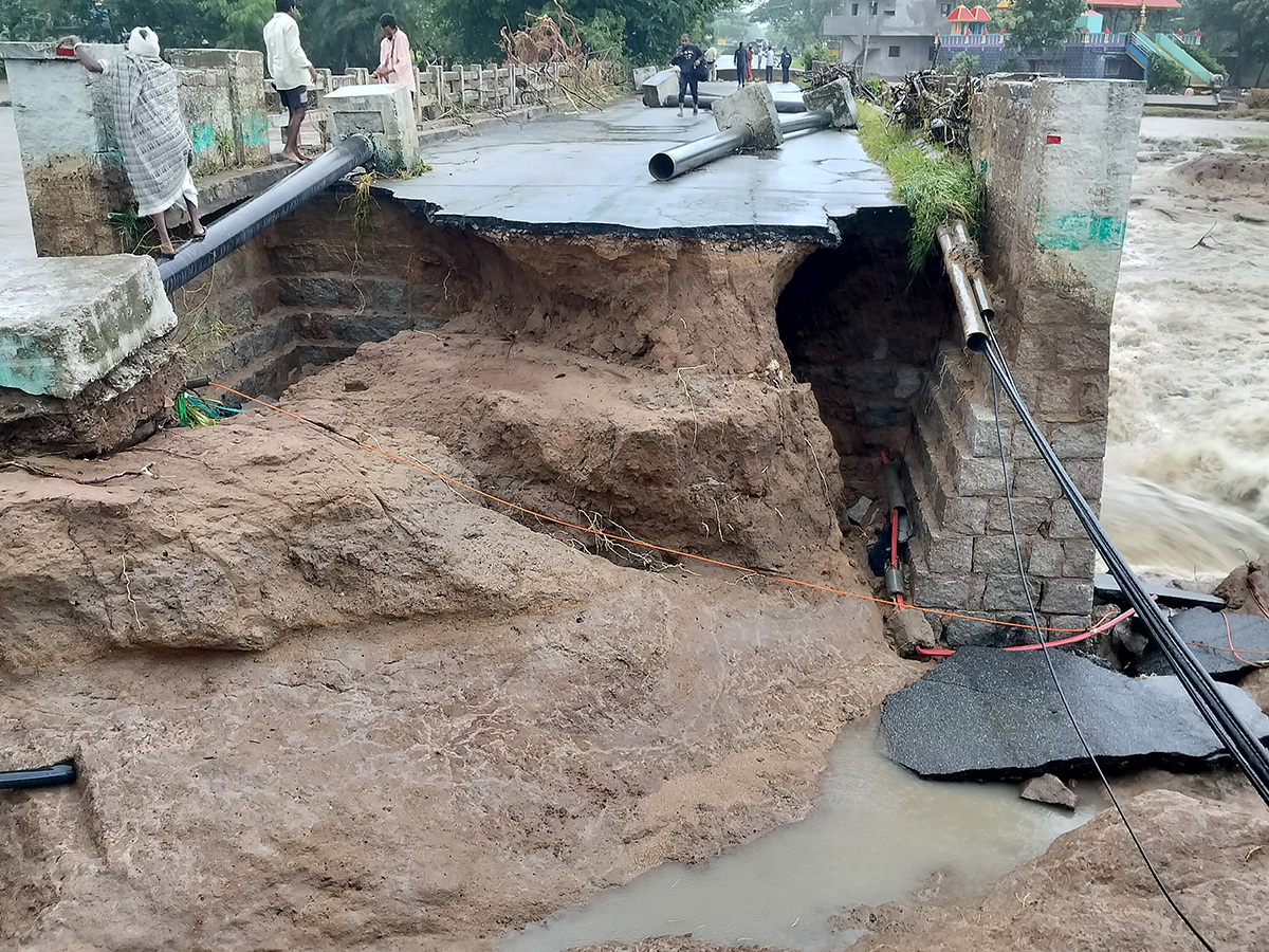 Breaking-News--Kamareddy-District-in-Telangan-Floods-HD-Photos_9.jpg 8