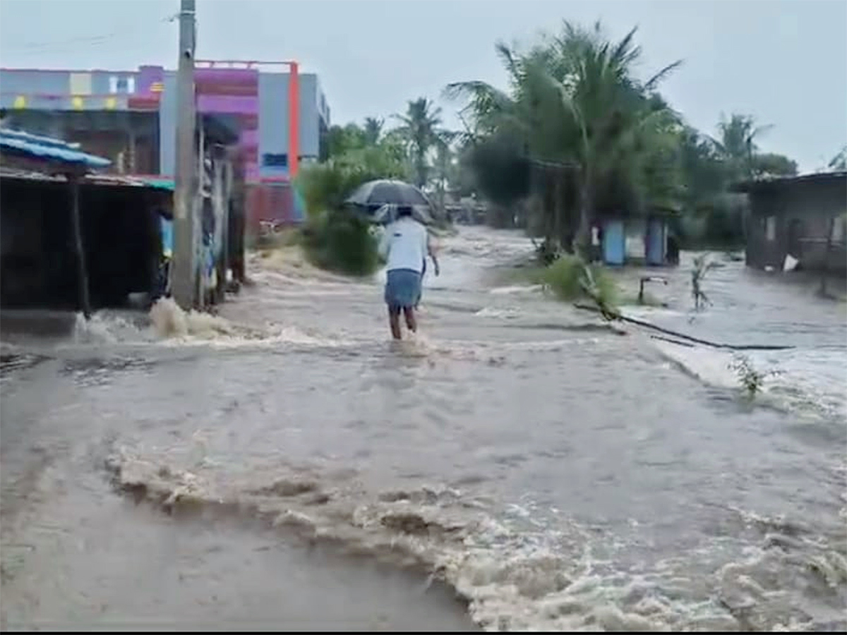 Breaking_20News_20_20Kamareddy_20District_20in_20Telangan_20Floods_20HD_20Photos_12_0.jpg 11
