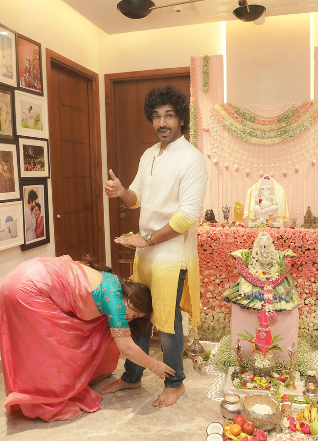 nikki_20galrani_20ganapathi_20pooja12.jpg 13