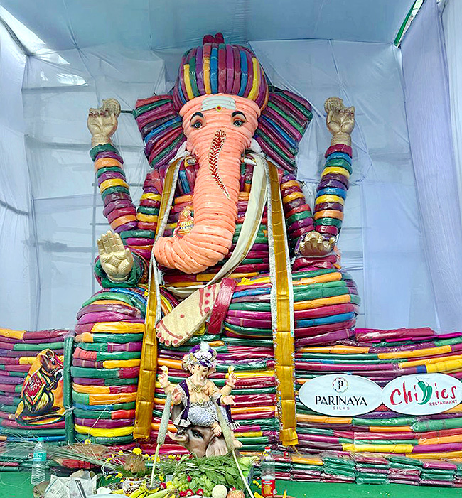 Vinayaka_20Chavithi_20_20Different_20Ganesh_20Idols_20IN_20Telugu_20States__20_2815_29.jpg 15