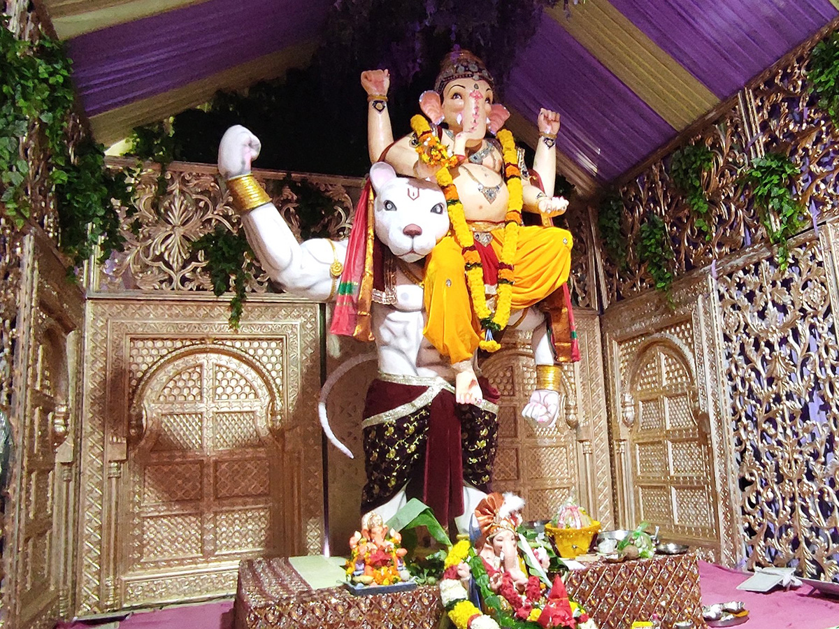 Vinayaka_20Chavithi_20_20Different_20Ganesh_20Idols_20IN_20Telugu_20States__20_283_29.jpg 3