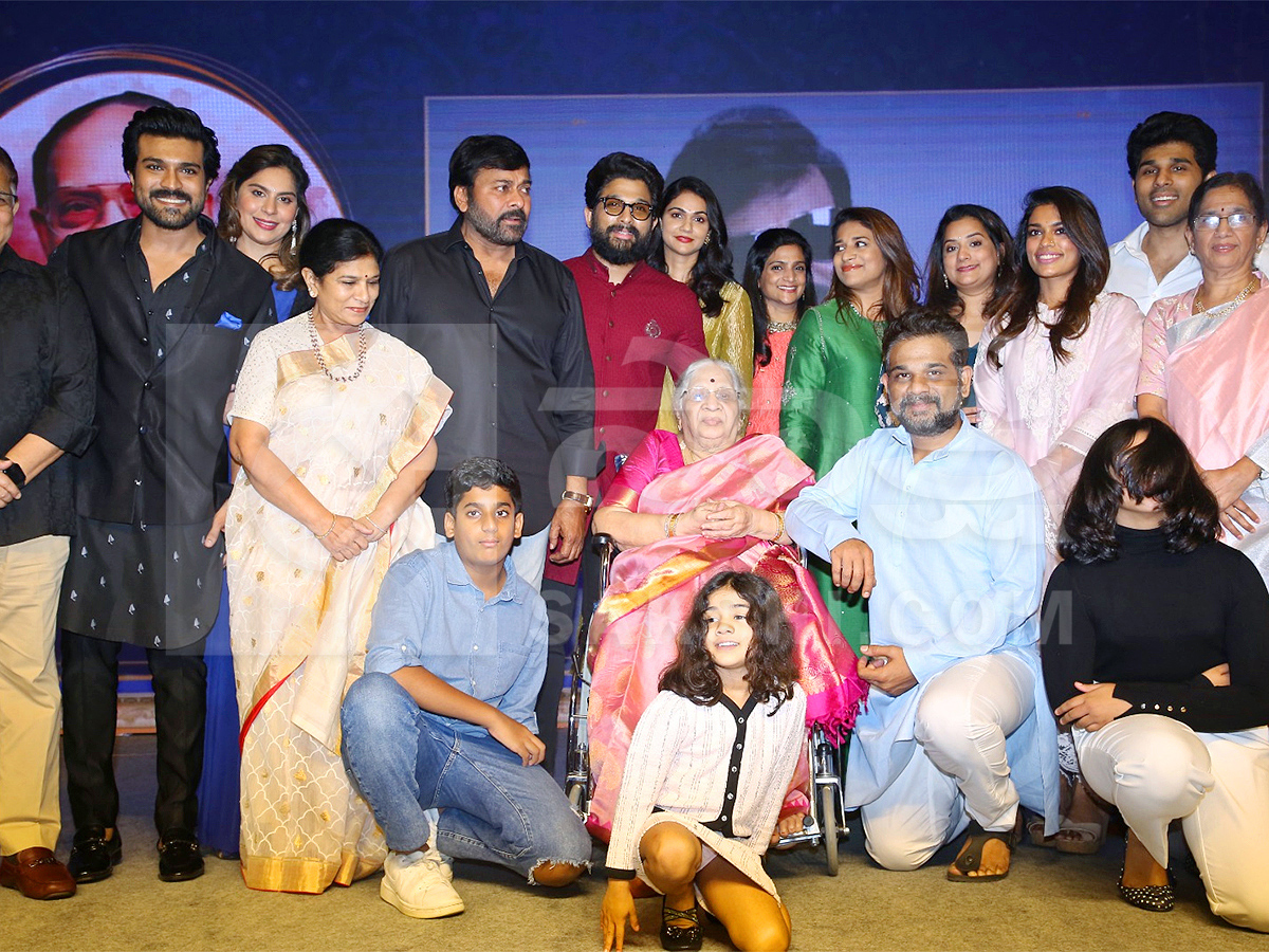 Allu-Kanakaratnam-Rare-Photos-in-Chiranjeevi-and-Allu-Arjun_-_283_29.jpg 3
