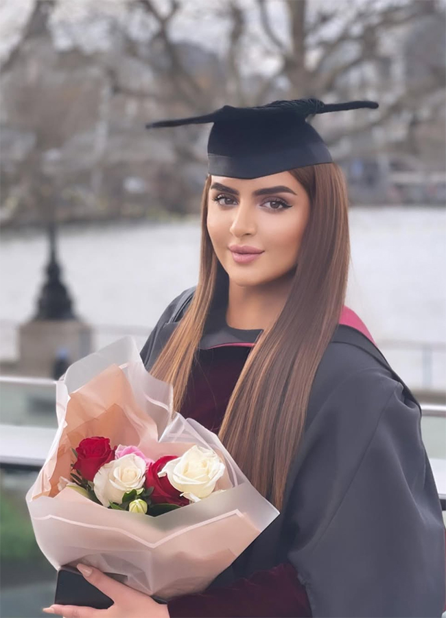 Sheikha_20Mahra_20the_20Dubai_20princess_20gets_20engaged_20to_20rapper__20_2812_29.jpg 12