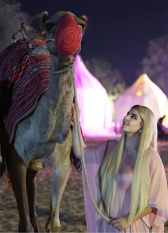 Sheikha_20Mahra_20the_20Dubai_20princess_20gets_20engaged_20to_20rapper__20_2813_29.jpg 13