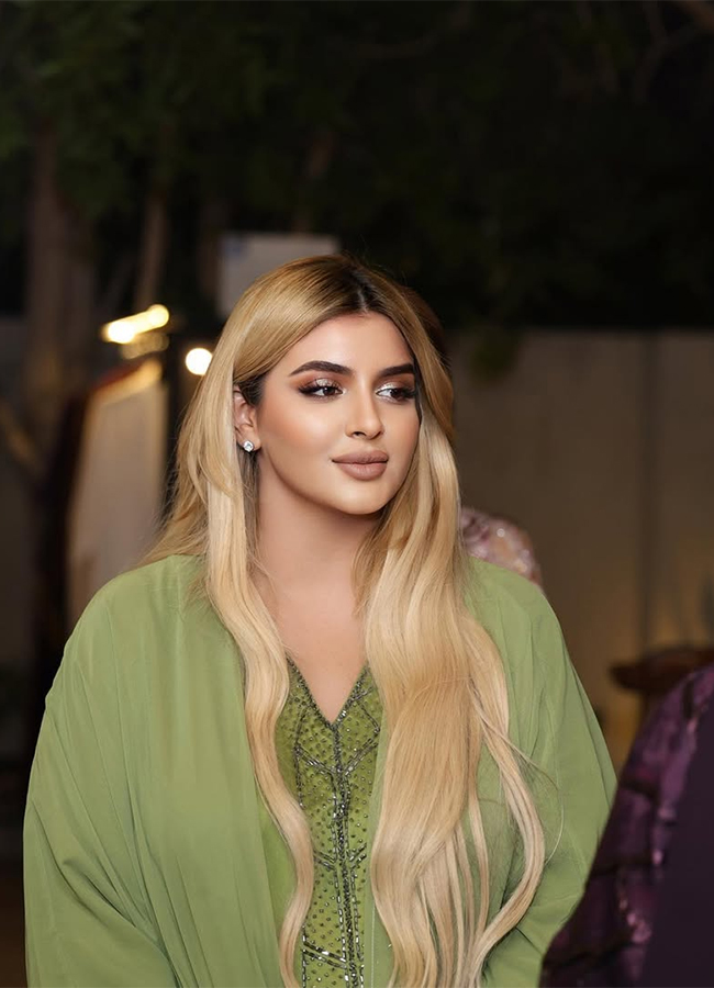 Sheikha_20Mahra_20the_20Dubai_20princess_20gets_20engaged_20to_20rapper__20_2814_29.jpg 14