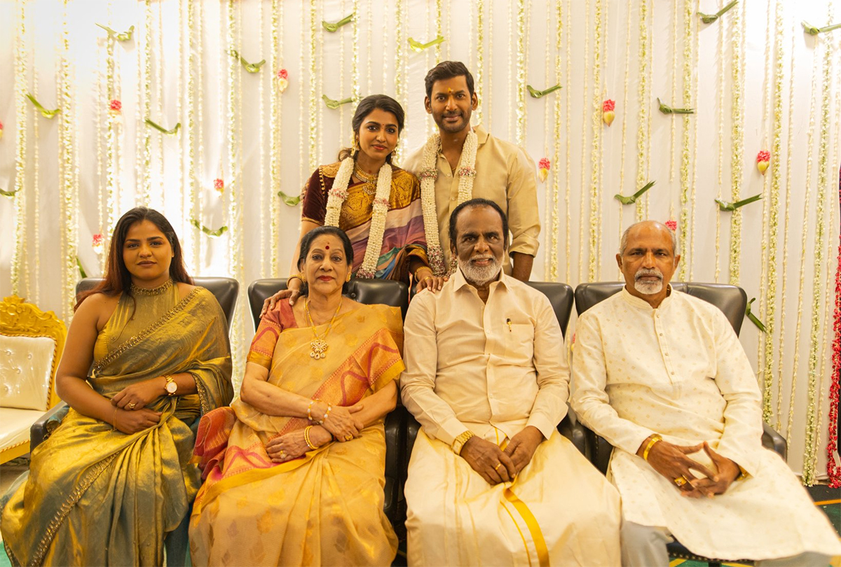 Vishal_20And_20Sai_20Dhanshika_20Get_20Engaged_20In_20After_2015_20Years_20Of_20Dating_14.jpg 14