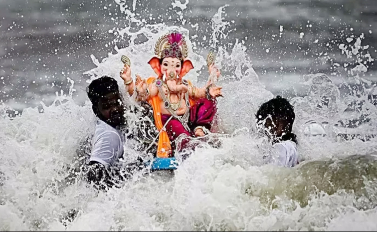 GANESH_20NIMAJJANAM.jpg
