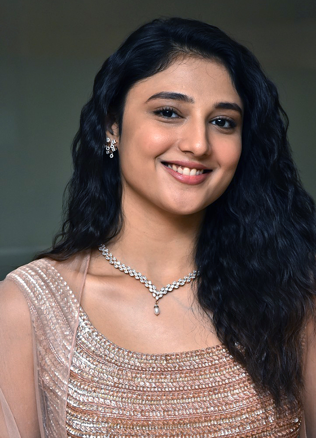 Tollywood_20Actress_20Ritika_20Nayak_20Latest_20Photos_20Viral__20_284_29.jpg 4