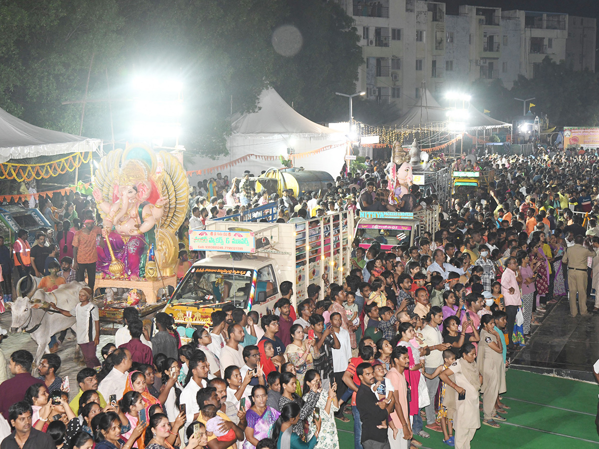 Ganesh_20Nimajjanam_202025_20At_20Tirupati__20_2818_29.jpg 18