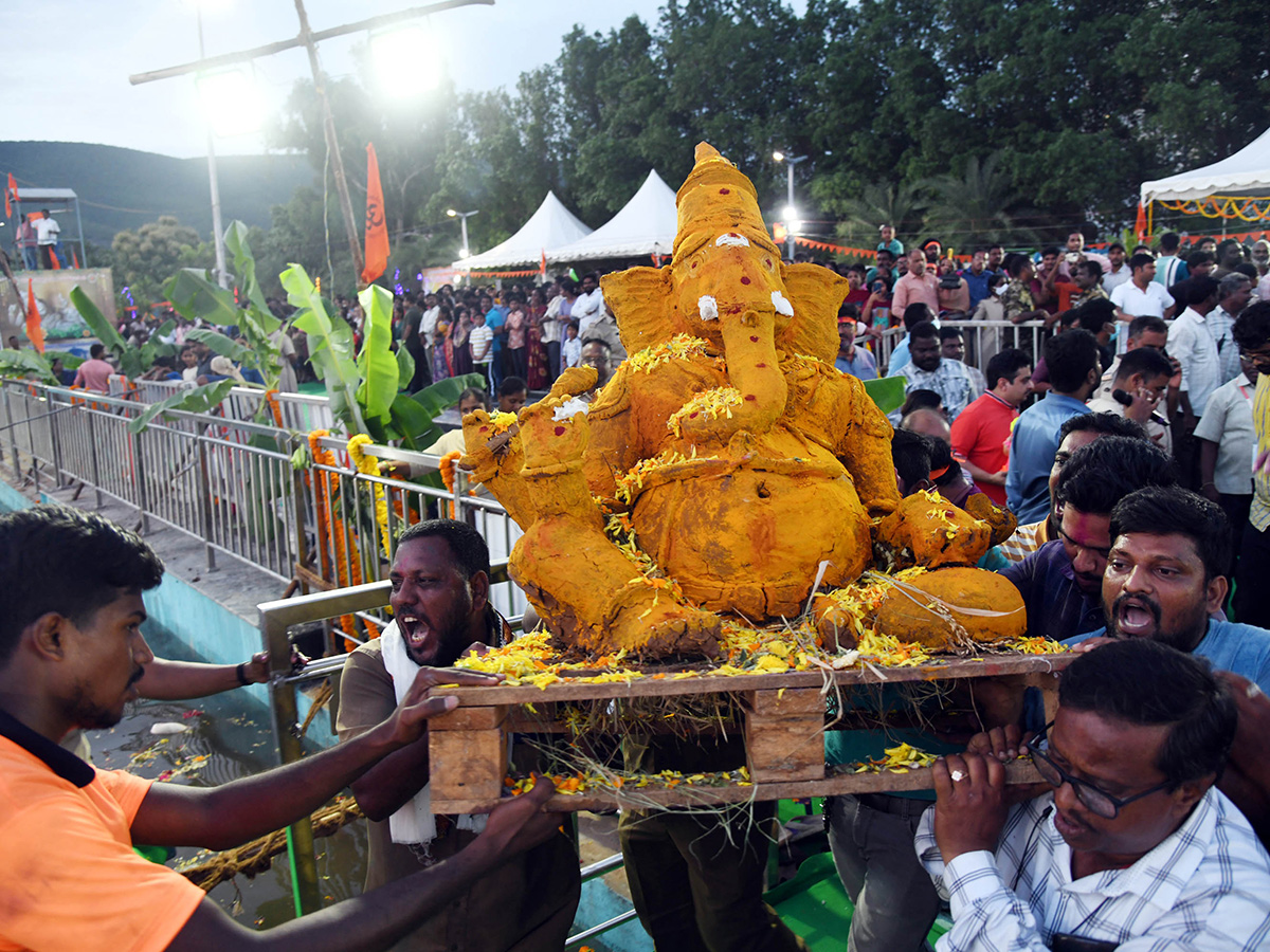 Ganesh_20Nimajjanam_202025_20At_20Tirupati__20_287_29.jpg 7