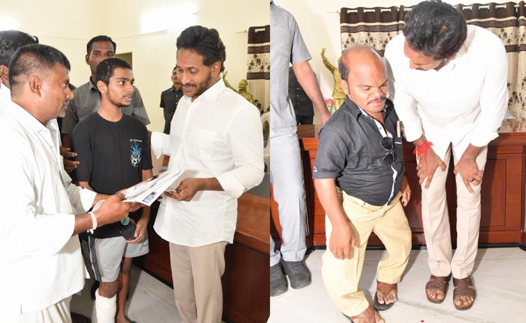 Ys-Jagan-Second-Day-Praja-D.jpg