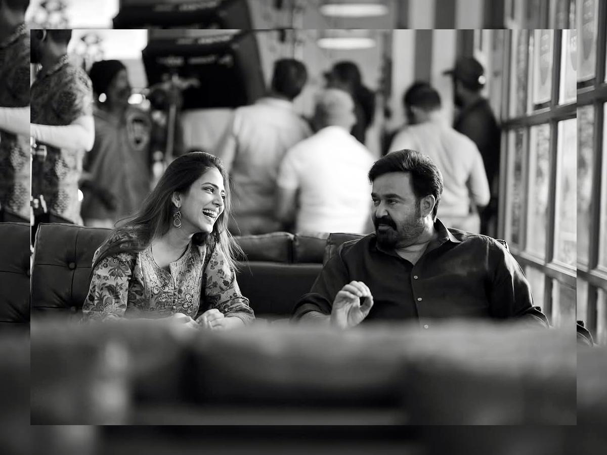 Malavika_20mohanan5.jpg 6