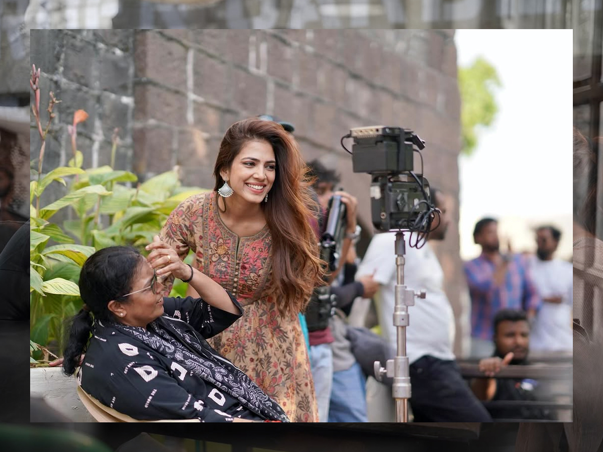 Malavika_20mohanan7.jpg 8