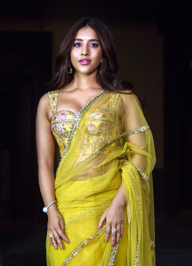 Nabha_20natesh_20new_20pictures4.jpg 5