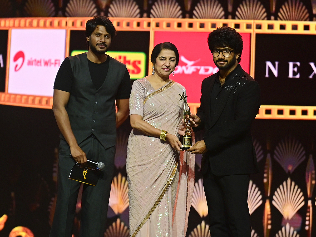 Tollywood_20Siima_20Awards_202025_20in_20Dubai_20Photos__20_2812_29.jpg 12