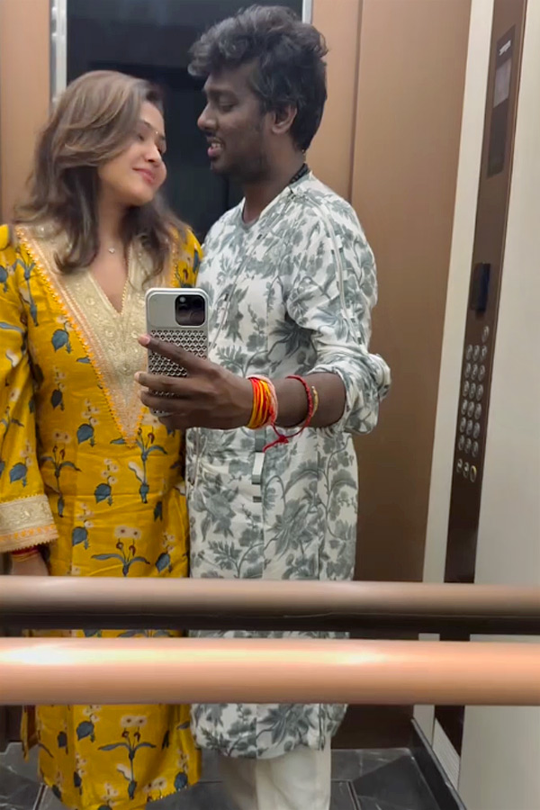 Jawan_20Director_20Atlee_20enjoying_20vacation_20with_20His_20wife_20Photos_20_286_29.jpg 7