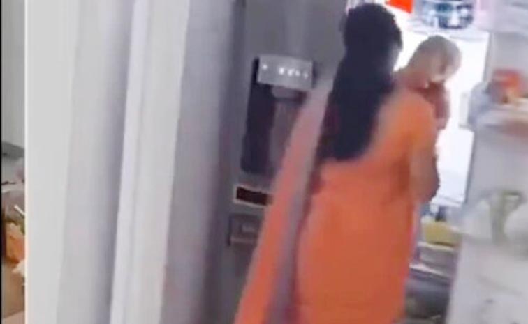 Mother_Fridge_Baby_News.jpg
