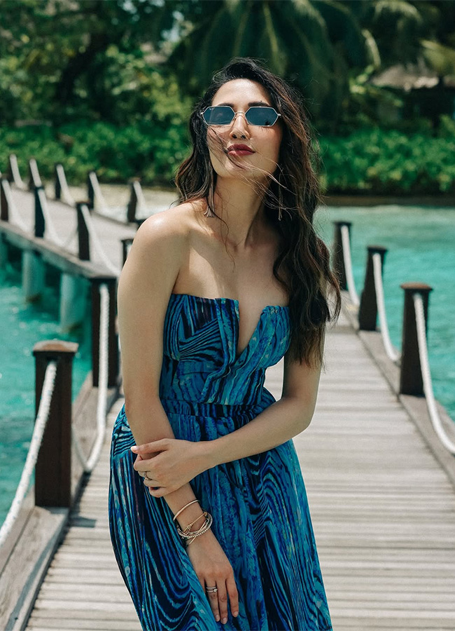 Actress_20Neha_20Shetty_20Enjoy_20in_20Maldives_20Viral_20Photos__20_2812_29.jpg 12