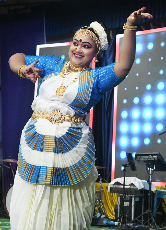 onam_20celebrations_20in_20hyd8.jpg 9