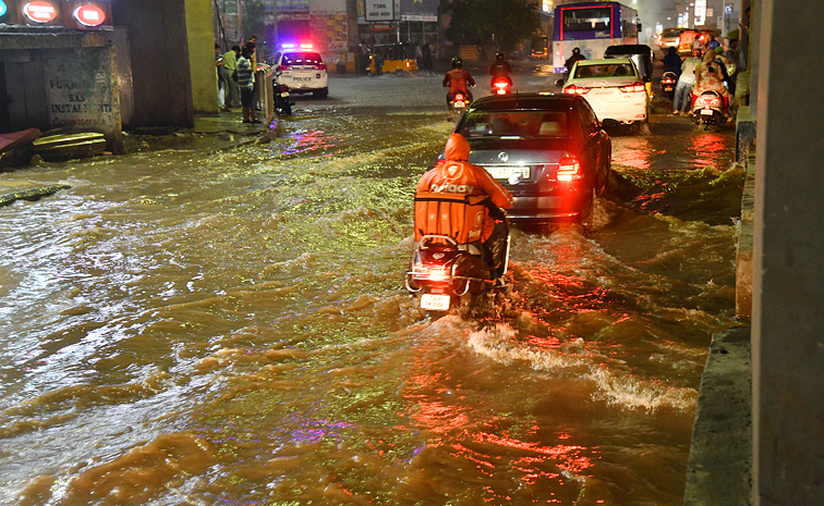 Heavy-Rains-Update.jpg