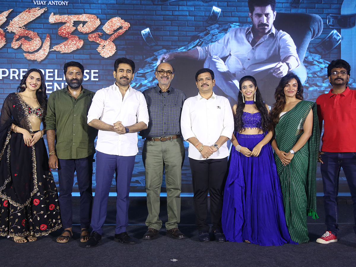 Vijay_20Antony_20Bhadrakaali_20Movie_20Pre_20Release_20Event_20Photos__20_2811_29.jpg 11