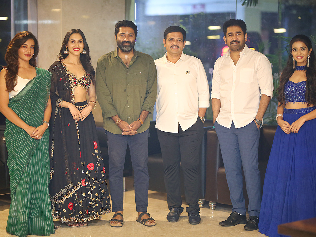 Vijay_20Antony_20Bhadrakaali_20Movie_20Pre_20Release_20Event_20Photos__20_285_29.jpg 5