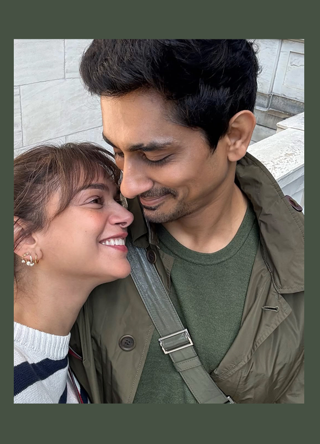Adithi_20siddarth_20wedding_20annivarsary4.jpg 5