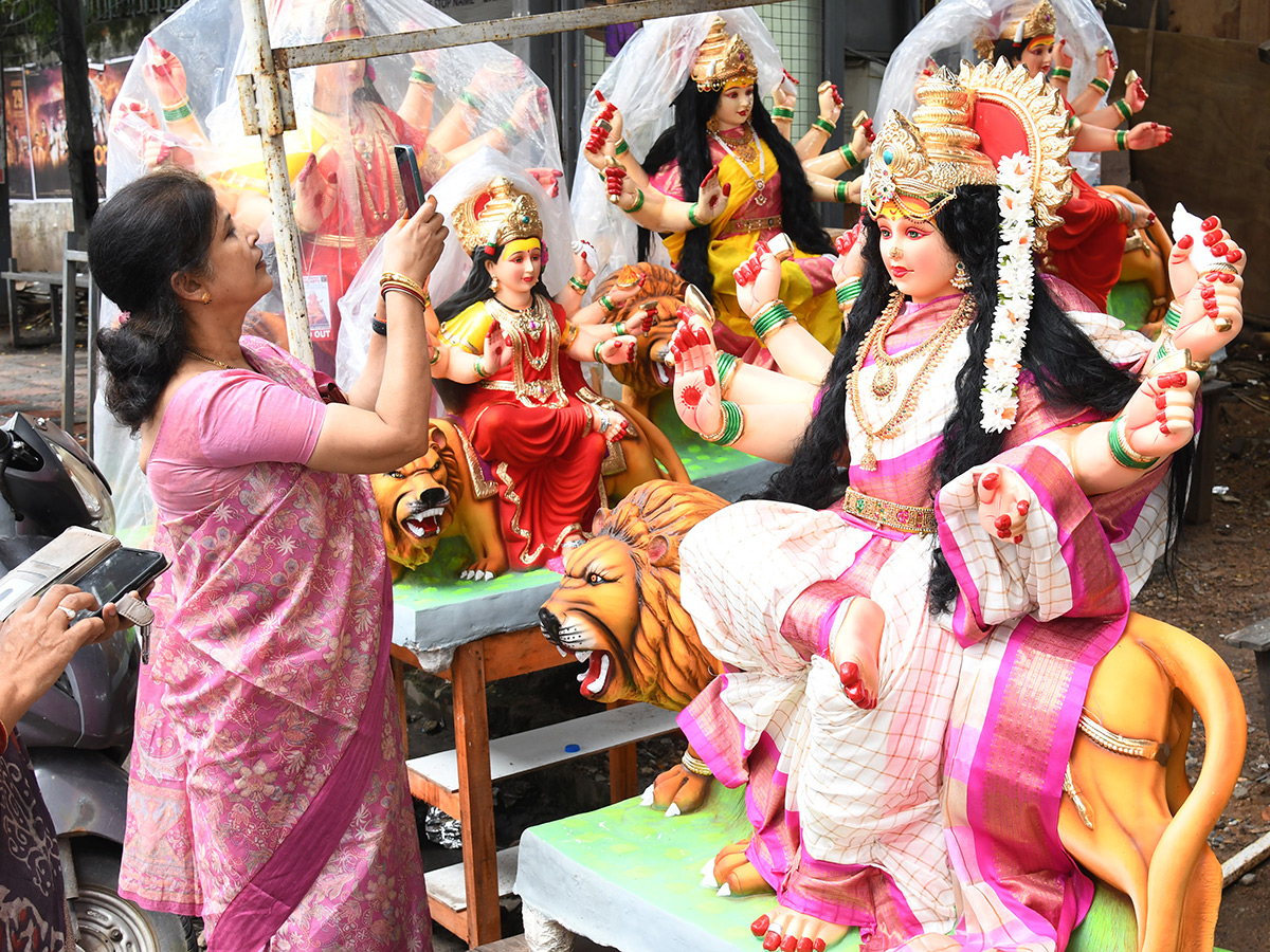 Dasara_202025_20_20Durga_20Mata_20Idol_20Making_20in_20Hyderabad__20_281_29.jpg 1