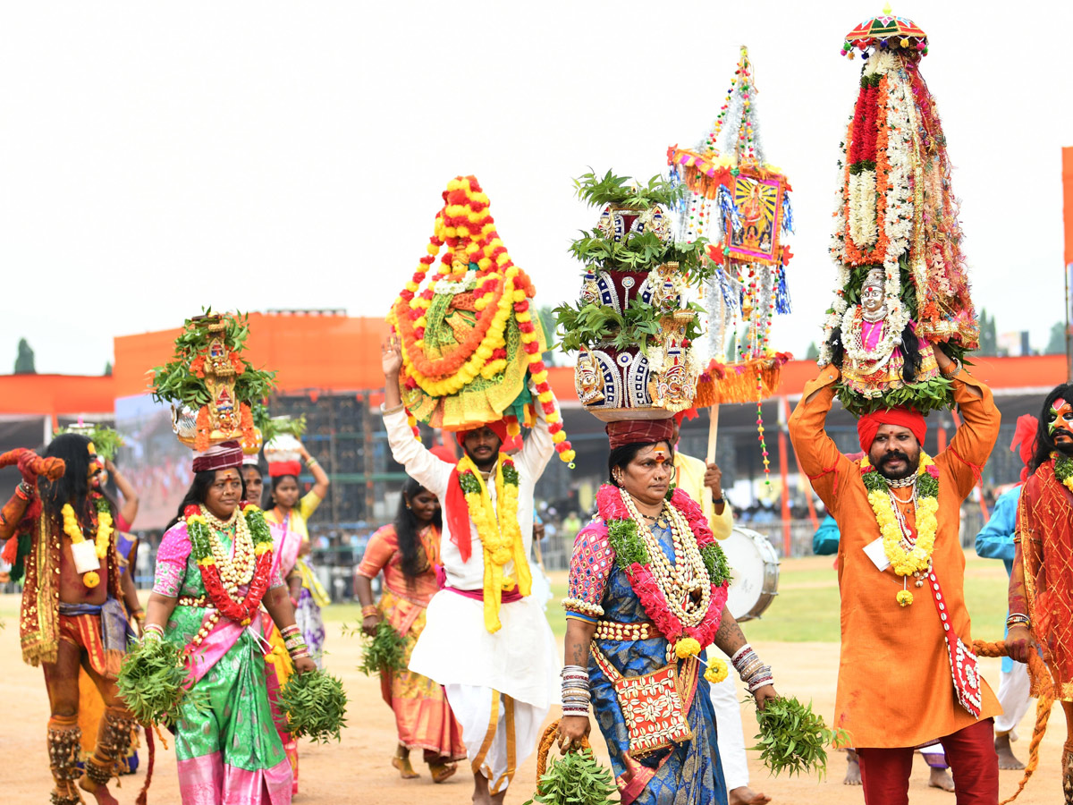 Telangana_20Liberation_20Day_20Celebrated_20at_20Parade_20Grounds_20Photos_20_2816_29.jpg 17