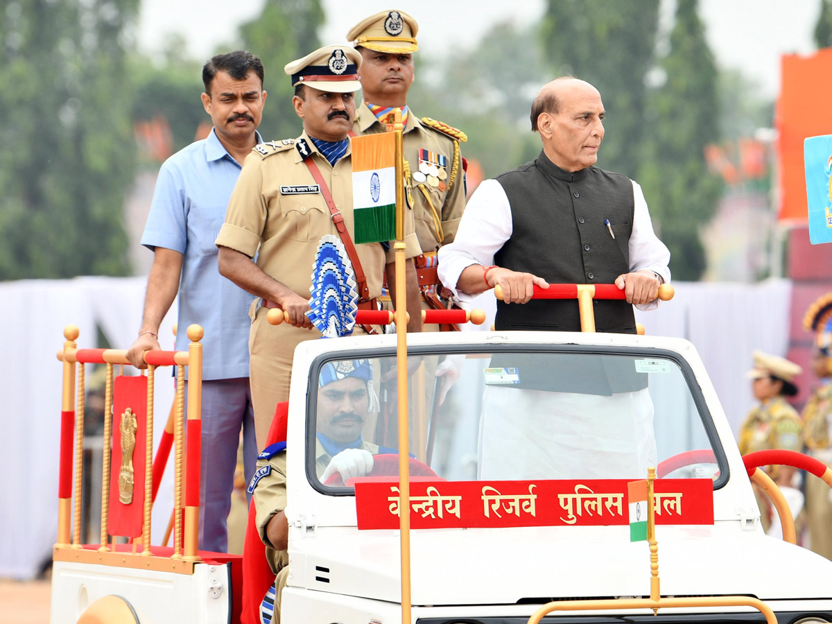 Telangana_20Liberation_20Day_20Celebrated_20at_20Parade_20Grounds_20Photos_20_285_29.jpg 6