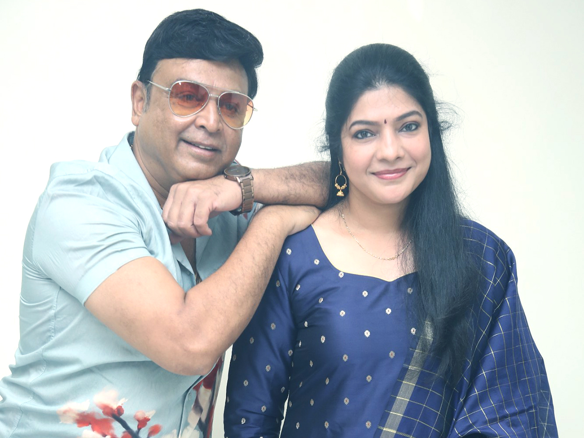 Actor_20VK_20Naresh_20and_20Actress_20Vasuki_20Anand_20Beauty_20Movie_20Promotion__20_2818_29.jpg 18