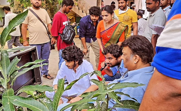 Court_20Movie_20Actress_20Sridevi_20And_20Roshan_20New_20Movie_20Band_20Melam_20Glimpse_20Release_20Photos_20_284_29.jpg 12