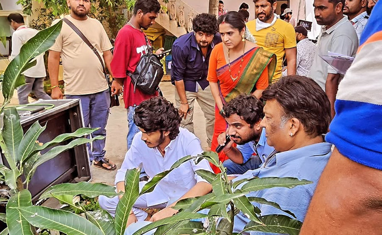 Court_20Movie_20Actress_20Sridevi_20And_20Roshan_20New_20Movie_20Band_20Melam_20Glimpse_20Release_20Photos_20_289_29.jpg 15