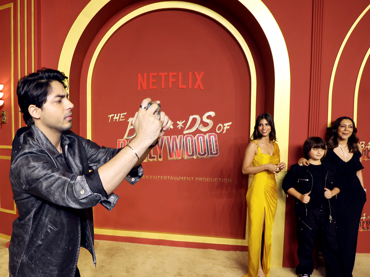 Premiere_20of_20the_20upcoming_20Netflix_20series_20The_20Bads_20of_20Bollywood__20_286_29.jpg 6