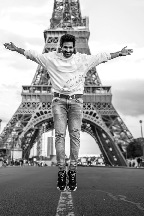 Aadhi_20Pinisetty_20Paris_20Vacation_20with_20Wife_20Nikki_20Galrani_20Photos_20_2811_29.jpg 12
