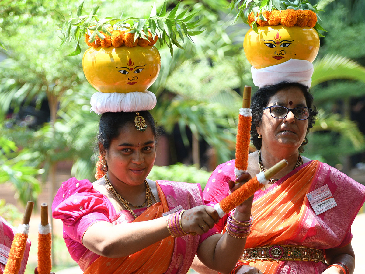 Dussehra_20Cultural_20Festivals_20At_20Vijayawada_20Photos__20_281_29.jpg 1