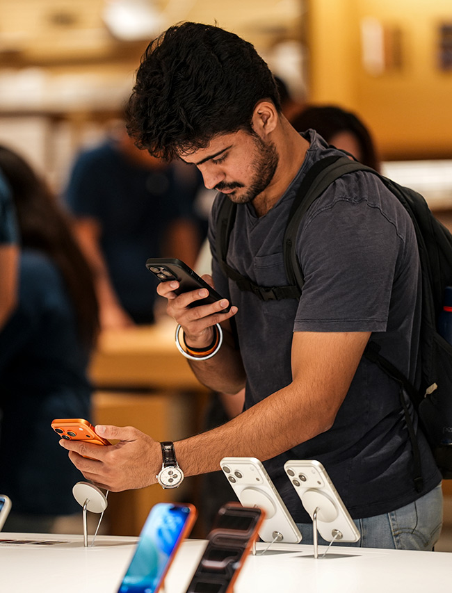 Apples_20newly_20launched_20iPhone_2017_20series_20smartphones__20_2813_29.jpg 13