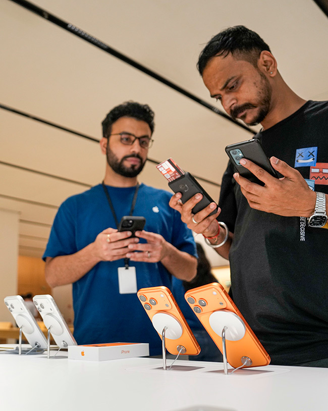 Apples_20newly_20launched_20iPhone_2017_20series_20smartphones__20_2818_29.jpg 18