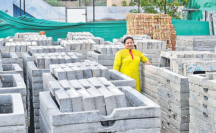 Namitha2.jpg